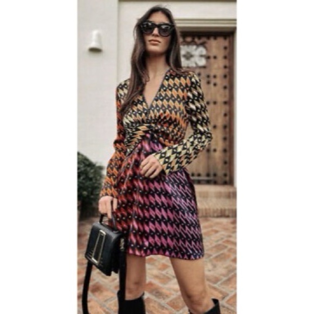 Zara Long Sleeve Beaded Neckline Printed Mini Dress Retro Psychedelic Size S NEW